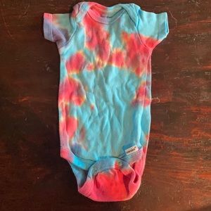 Tie die baby onesie (2)